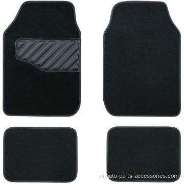 Zwarte tapijtbodemmat met hielblok van de bestuurder